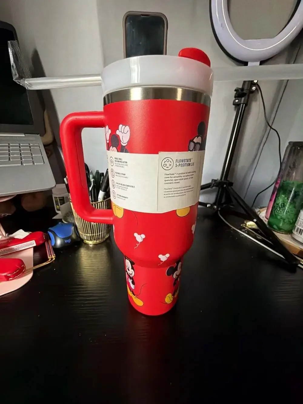 Stanley The Flowstate Quencher H2.0 40 oz Disney Mickey Mouse Tumbler - Picture 3 of 3